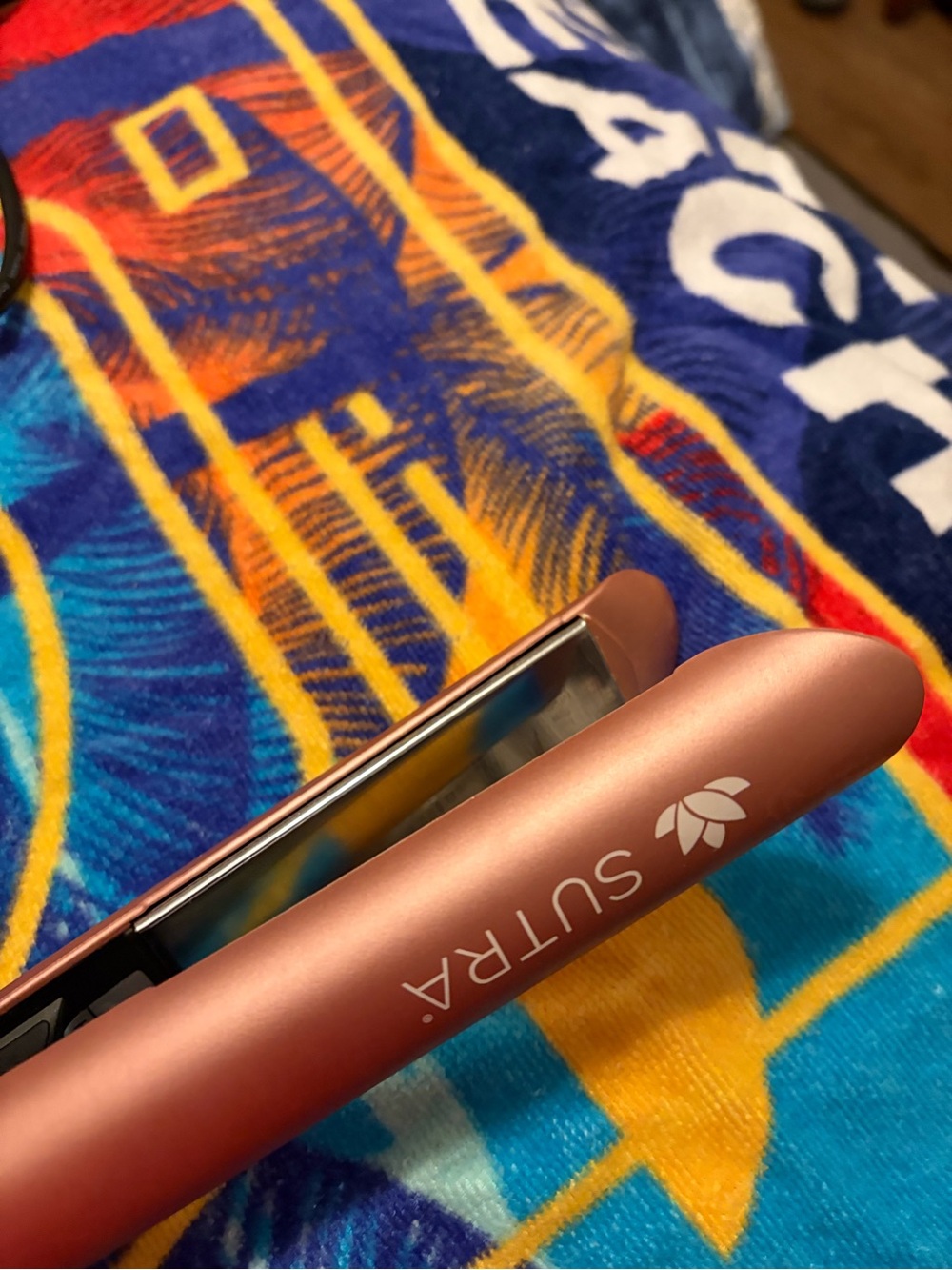 Sutra Rose-Gold Mini Hair Straightener – Travel-Friendly Styling